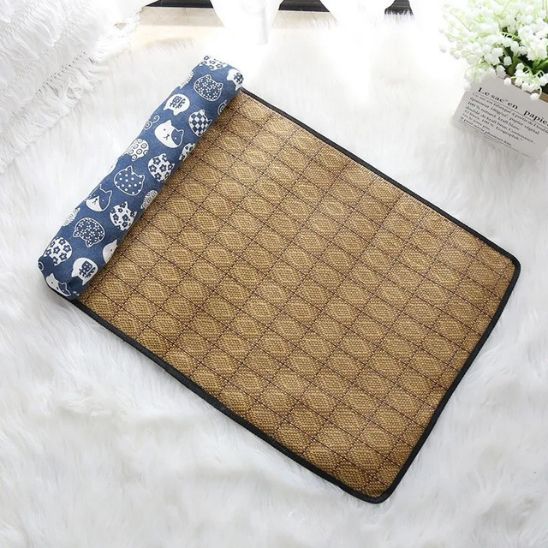 tapis-rafraichissant-chat-bleu-motif-chat