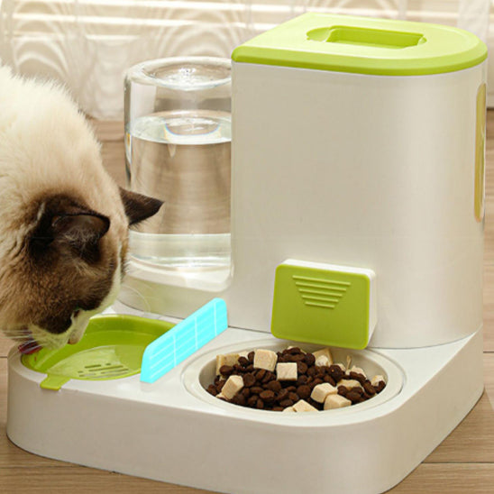 distributeur-de-croquettes-chat-innovant