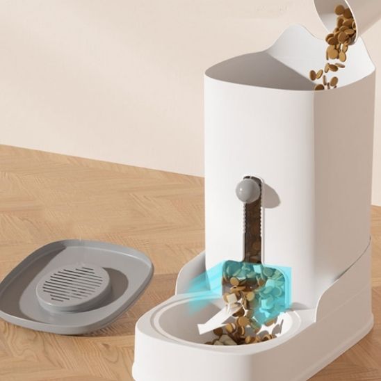 distributeur-de-croquettes-pour-chat-blanc-gris