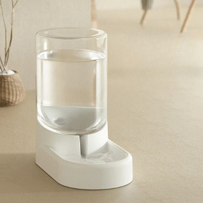 distributeur-de-croquettes-pour-chat-eau-blanc