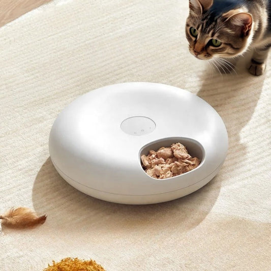 distributeur-de-patee-pour-chat-esthetique