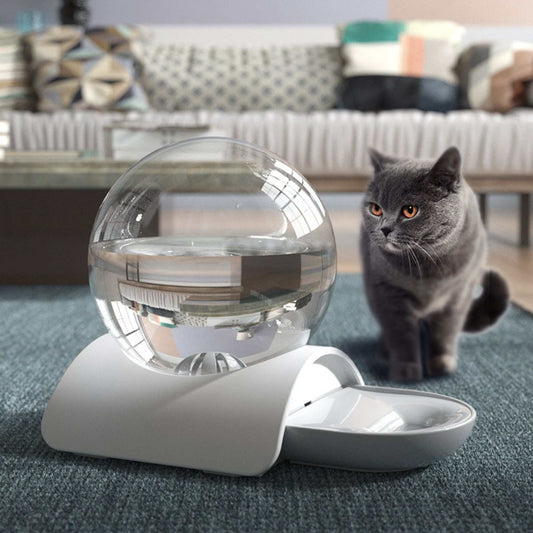distributeur-eau-pour-chat-gris-blanc
