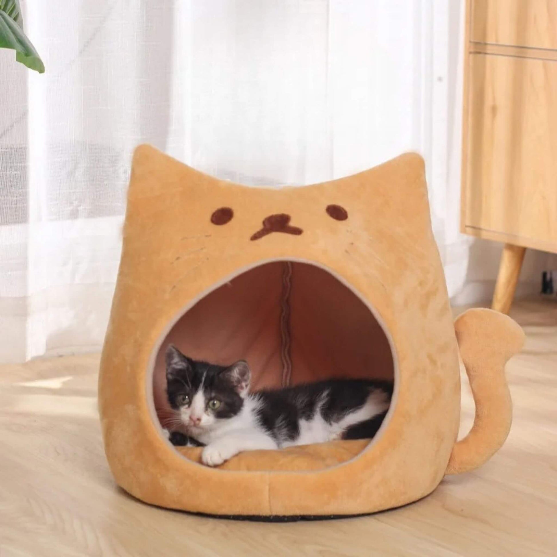 niche-pour-chaton-brun-clair