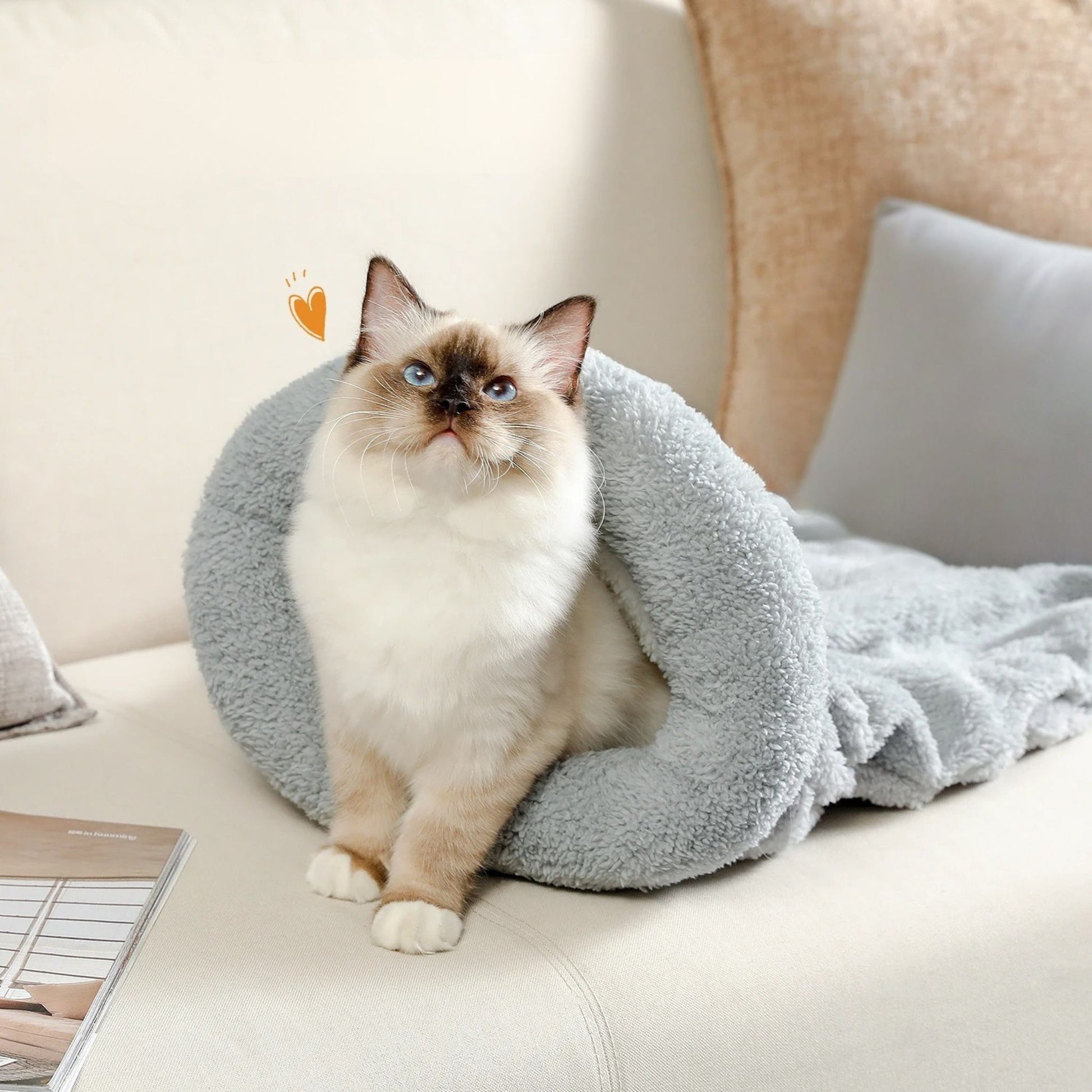 sac-de-couchage-chat-doux-gris