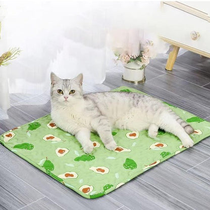 tapis-fraicheur-chat-vert